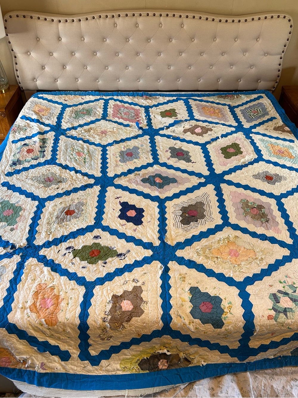 Vintage Handmade Grandmother’s Flower Garden Cutter Quilt - Picture 10 of 11
